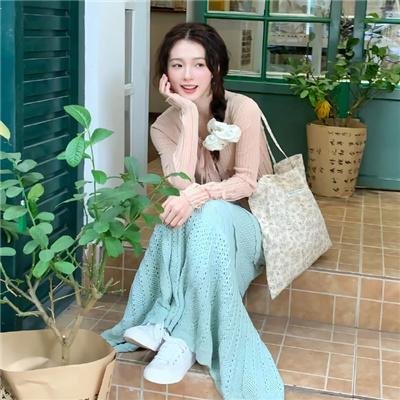 是，我不会游泳